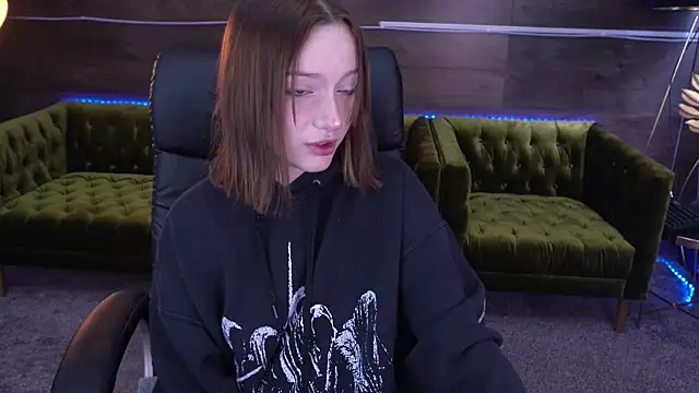 Snapshot of FoxyMayy chatting on September 2025 12:38:02 PM FoxyMayy online show from September 2025 12:38:02 PM