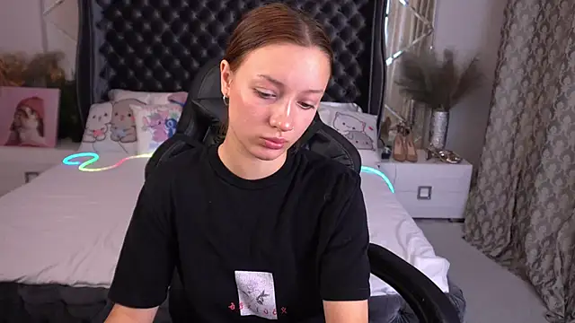 Snapshot of FoxyMayy chatting on September 2025 01:14:02 PM FoxyMayy online show from September 2025 01:14:02 PM