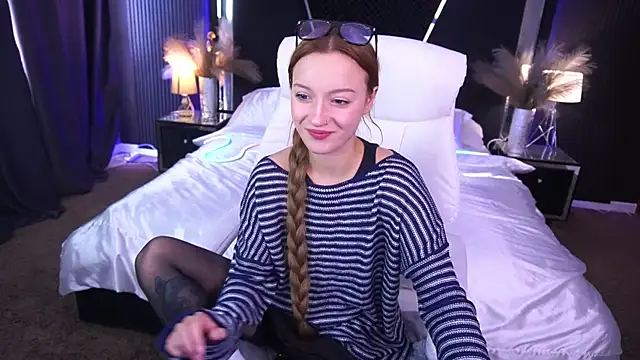 Snapshot of FoxyMayy chatting on October 2025 01:12:02 PM FoxyMayy online show from October 2025 01:12:02 PM