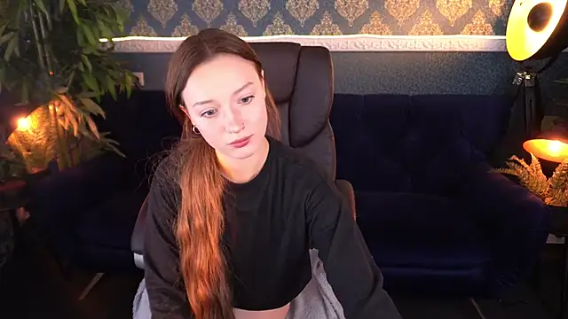 Snapshot of FoxyMayy chatting on October 2025 01:00:01 PM FoxyMayy online show from October 2025 01:00:01 PM