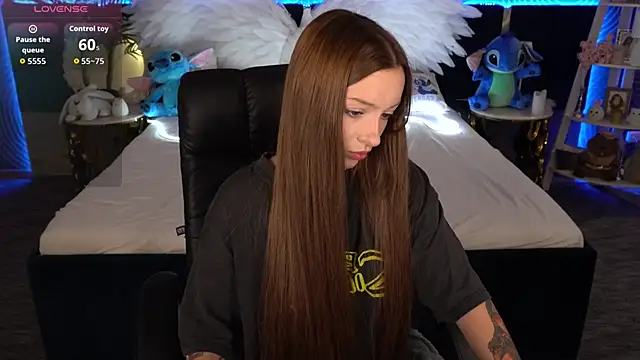 Snapshot of FoxyMayy chatting on October 2025 01:10:02 PM FoxyMayy online show from October 2025 01:10:02 PM