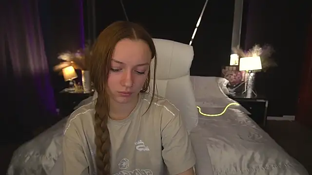 Snapshot of FoxyMayy chatting on November 2025 01:56:02 PM FoxyMayy online show from November 2025 01:56:02 PM