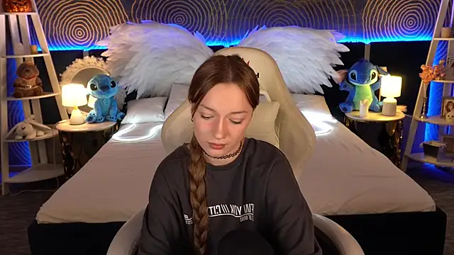 Snapshot of FoxyMayy chatting on November 2025 01:55:02 PM FoxyMayy online show from November 2025 01:55:02 PM