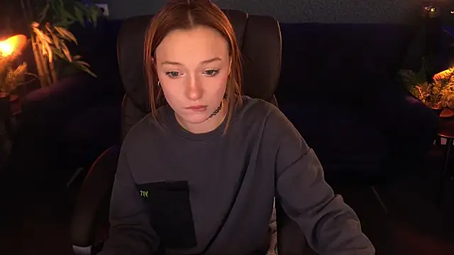 Snapshot of FoxyMayy chatting on November 2025 01:56:02 PM FoxyMayy online show from November 2025 01:56:02 PM