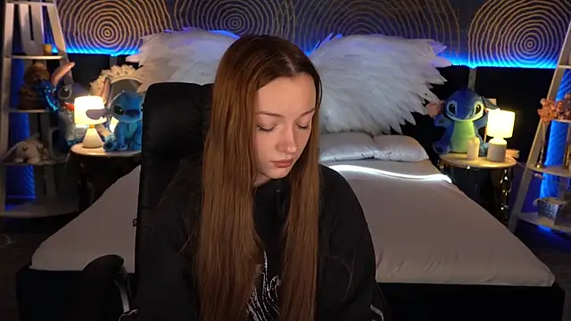 Snapshot of FoxyMayy chatting on November 2025 01:55:02 PM FoxyMayy online show from November 2025 01:55:02 PM