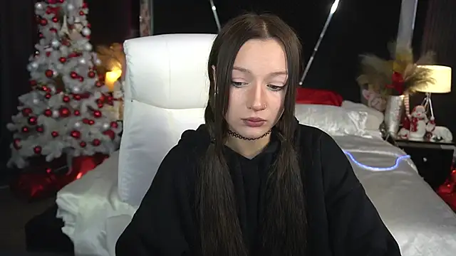 Snapshot of FoxyMayy chatting on December 2025 10:26:02 PM FoxyMayy online show from December 2025 10:26:02 PM