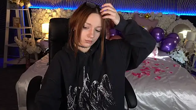 Snapshot of FoxyMayy chatting on February 2026 01:48:02 PM FoxyMayy online show from February 2026 01:48:02 PM