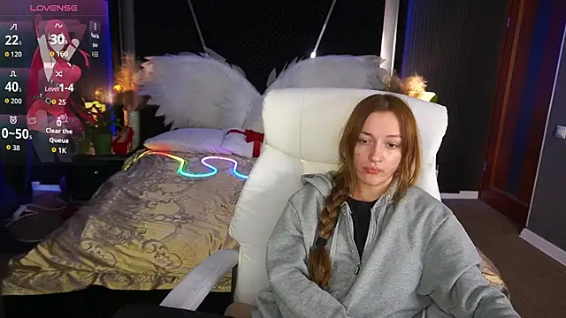 FoxyMayy online show from April 2026 02:07:02 PM