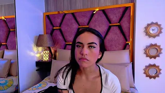 Leslie Bussh  online show from February 2026 12:00:01 PM