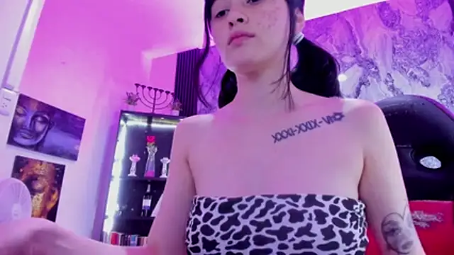 Zoe Rosse00 online show from October 2025 07:27:02 PM