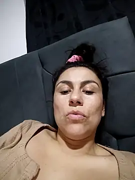 Snapshot of vanessa-titisM chatting on March 2026 02:39:01 AM vanessa-titisM online show from March 2026 02:39:01 AM