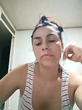 Snapshot of vanessa-titisM chatting on March 2026 04:18:02 AM vanessa-titisM online show from March 2026 04:18:02 AM