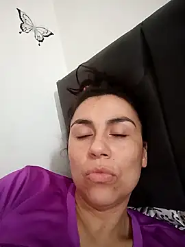 Snapshot of vanessa-titisM chatting on March 2026 02:42:01 PM vanessa-titisM online show from March 2026 02:42:01 PM