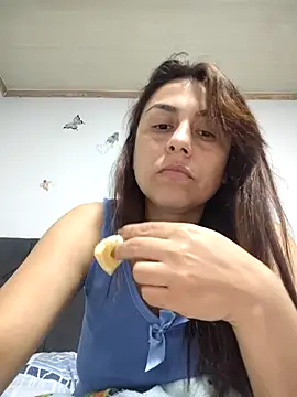 Snapshot of vanessa-titisM chatting on April 2026 02:28:02 AM vanessa-titisM online show from April 2026 02:28:02 AM