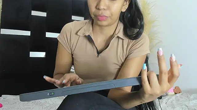 Snapshot of Maeve6721 chatting on October 2025 10:49:02 AM Maeve6721 online show from October 2025 10:49:02 AM