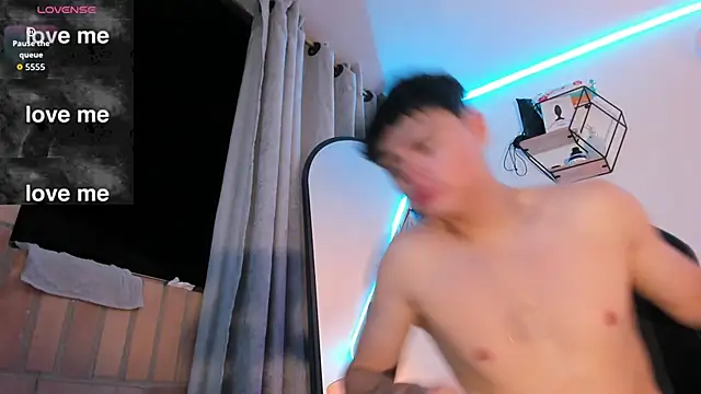 Im Juaniito online show from September 2025 02:00:02 AM