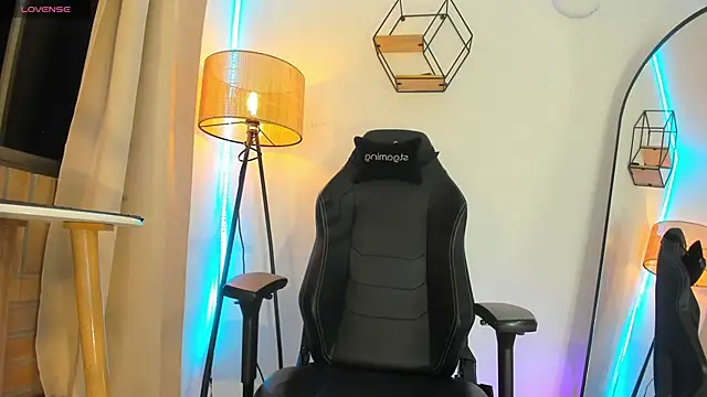 Im Juaniito online show from November 2025 05:18:02 AM