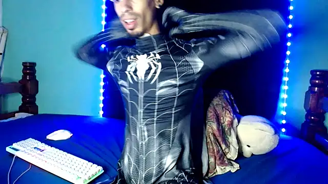 Snapshot of Alexx_1214 chatting on November 2025 12:22:01 AM Alexx 1214 online show from November 2025 12:22:01 AM