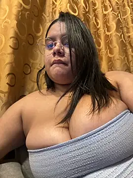 Snapshot of Anabelle_00_ chatting on November 2025 03:29:02 AM Anabelle 00 online show from November 2025 03:29:02 AM