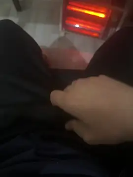 Snapshot of LAZ3R1 chatting on December 2025 12:26:01 AM LAZ3R1 online show from December 2025 12:26:01 AM