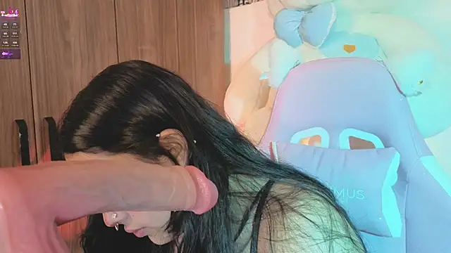 ashlynnlowe  online show from June 2026 09:53:01 PM