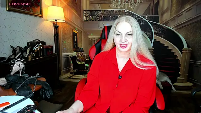 Nina Devillle online show from February 2026 11:33:02 PM