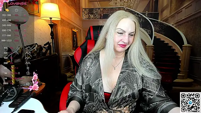 Nina Devillle online show from May 2026 01:47:02 AM