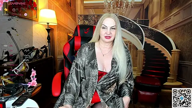 Nina Devillle online show from June 2026 07:55:01 AM