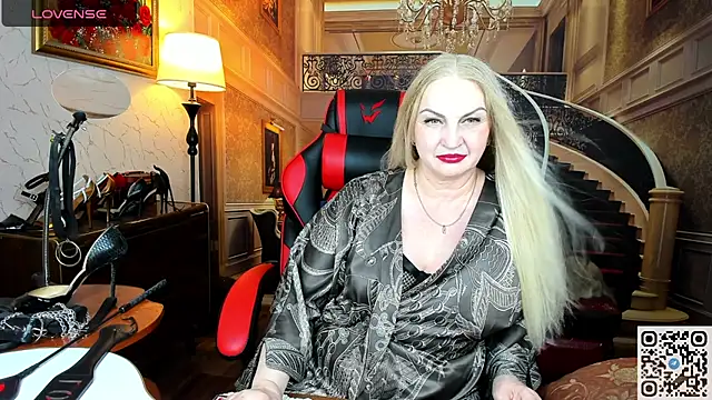 Nina Devillle online show from July 2026 12:42:01 PM