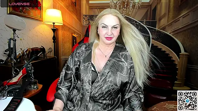 Nina Devillle online show from July 2026 03:30:01 PM