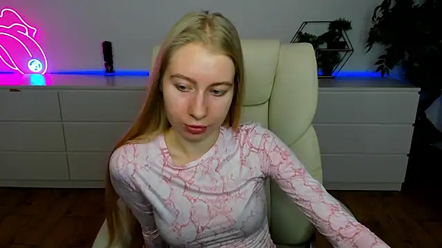 Alina Blonde online show from March 2026 06:37:01 AM