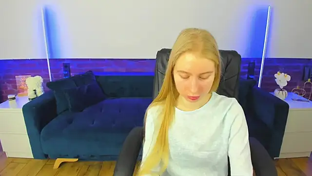 Alina Blonde online show from March 2026 06:49:01 AM