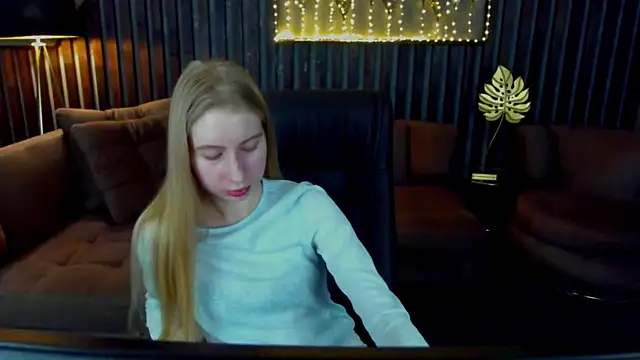 Alina Blonde online show from March 2026 06:40:02 AM