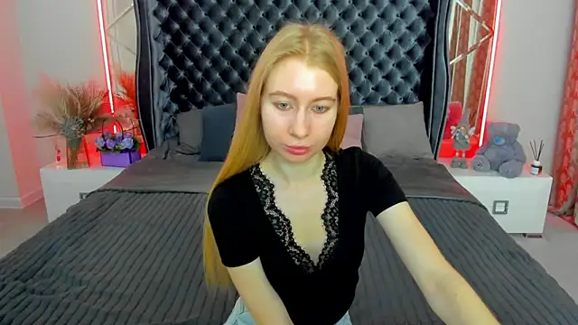 Alina Blonde online show from May 2026 05:35:01 AM
