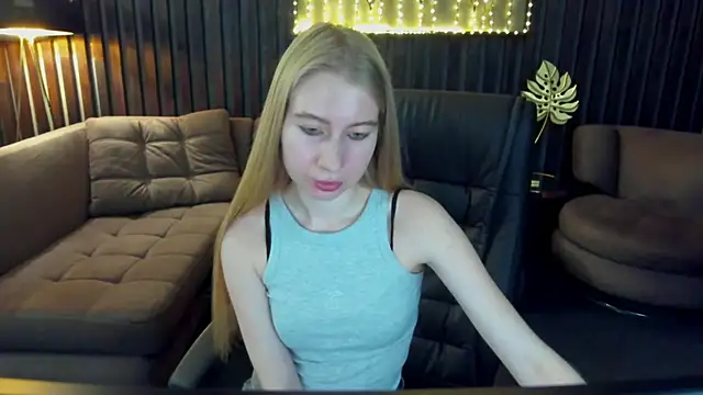 Alina Blonde online show from June 2026 05:34:01 AM