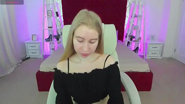 Alina Blonde online show from June 2026 05:33:02 AM