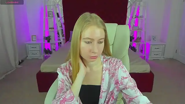 Alina Blonde online show from June 2026 05:43:02 AM