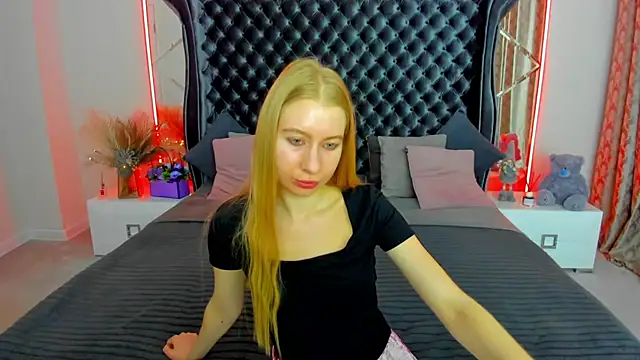 Alina Blonde online show from June 2026 05:43:01 AM