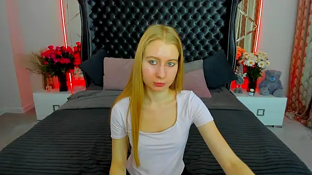 Alina Blonde online show from June 2026 12:22:01 PM