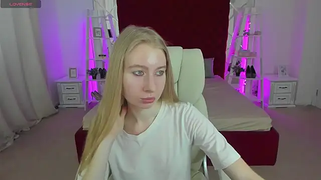 Alina Blonde online show from July 2026 05:35:02 AM