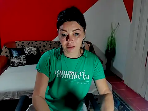 Soffy Skye online show from October 2025 03:38:01 AM