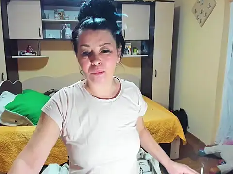 Soffy Skye online show from February 2026 05:37:01 AM