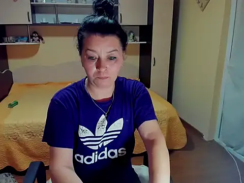 Soffy Skye online show from April 2026 04:59:02 AM