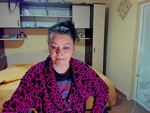 Soffy Skye online show from May 2026 03:56:01 AM