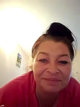 Soffy Skye online show from May 2026 10:10:01 AM
