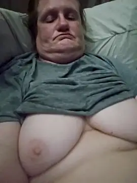 lindamarie  online show from November 2025 04:31:02 PM