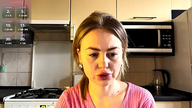 Snapshot of MartaLuna_ chatting on March 2026 10:10:01 AM MartaLuna online show from March 2026 10:10:01 AM