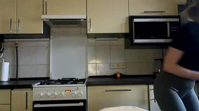 Snapshot of MartaLuna_ chatting on March 2026 01:17:01 PM MartaLuna online show from March 2026 01:17:01 PM