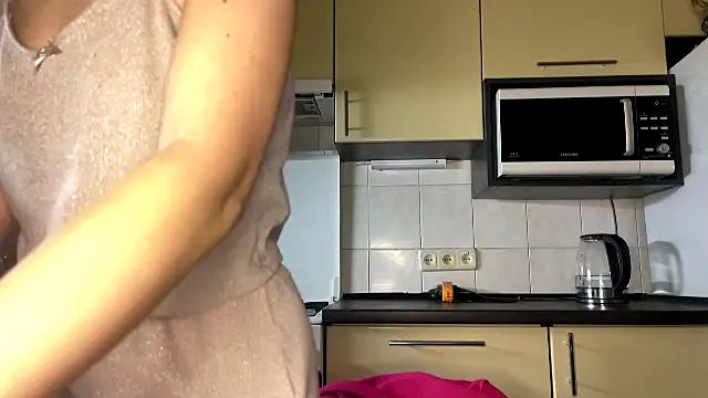 Snapshot of MartaLuna_ chatting on March 2026 08:46:02 PM MartaLuna online show from March 2026 08:46:02 PM