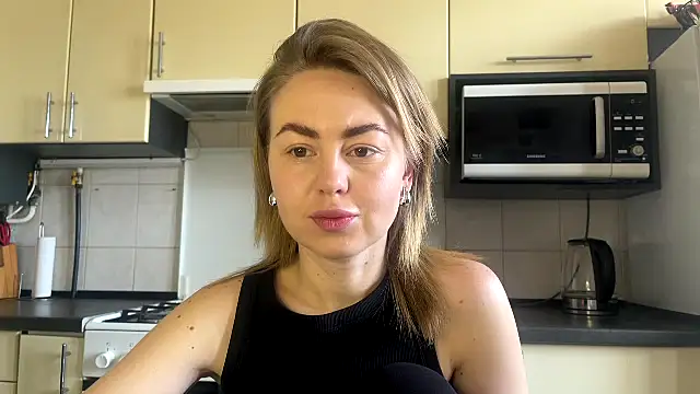 Snapshot of MartaLuna_ chatting on March 2026 11:05:02 AM MartaLuna online show from March 2026 11:05:02 AM